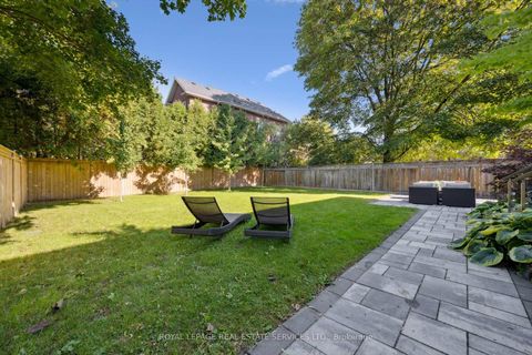 Photo 46 at 14 Westglen Crescent, City Centre West, Toronto