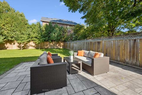 Photo 48 at 14 Westglen Crescent, City Centre West, Toronto