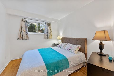 Photo 24 at 37 Callowhill Drive, Richview, Toronto Photo 24 at 37 Callowhill Drive, Richview, Toronto