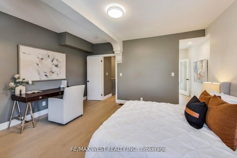 Photo 19 at 21 Rolyat Street, Bellwoods, Toronto