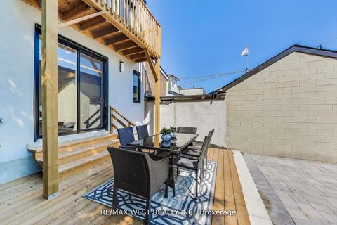 Photo 40 at 21 Rolyat Street, Bellwoods, Toronto