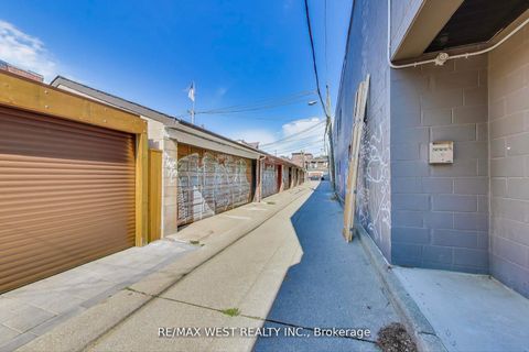 Photo 44 at 21 Rolyat Street, Bellwoods, Toronto