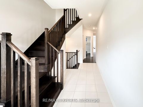 Photo 2 at 1426 Farrow Crescent, Alcona, Innisfil