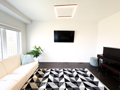 Photo 6 at 1426 Farrow Crescent, Alcona, Innisfil
