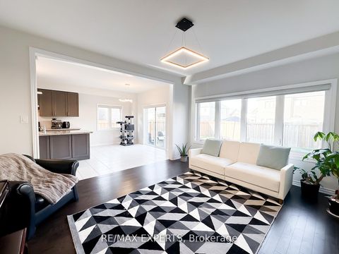 Photo 7 at 1426 Farrow Crescent, Alcona, Innisfil