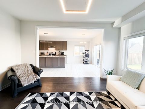 Photo 9 at 1426 Farrow Crescent, Alcona, Innisfil