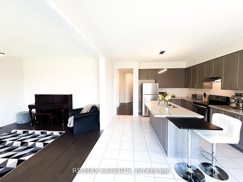 Photo 14 at 1426 Farrow Crescent, Alcona, Innisfil
