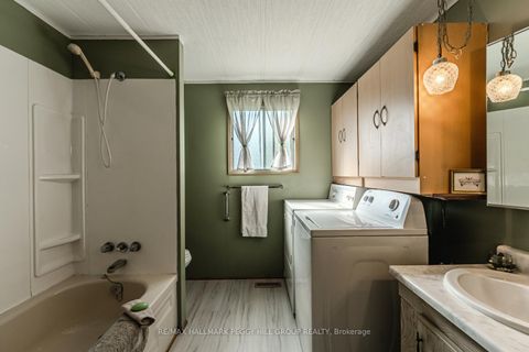 Photo 9 at 15 Riverview Circle, Rural Innisfil, Innisfil