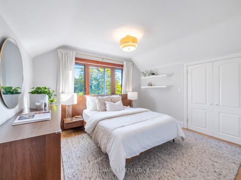 Photo 19 at 54 Avonlea Boulevard, Crescent Town, Toronto Photo 19 at 54 Avonlea Boulevard, Crescent Town, Toronto