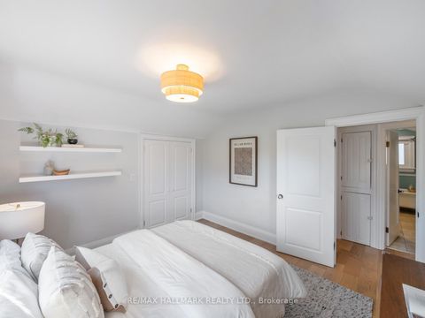 Photo 20 at 54 Avonlea Boulevard, Crescent Town, Toronto