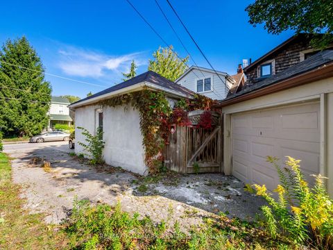 Photo 36 at 54 Avonlea Boulevard, Crescent Town, Toronto Photo 36 at 54 Avonlea Boulevard, Crescent Town, Toronto