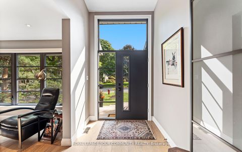 Photo 1 at 12 Glenview Drive, Aurora Highlands, Aurora