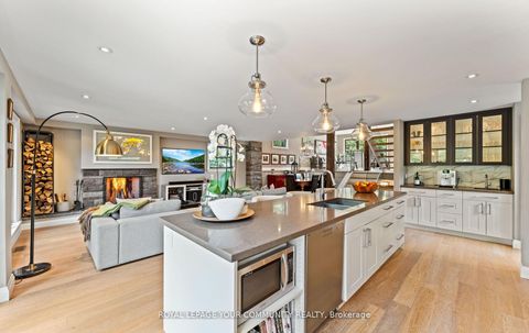 Photo 8 at 12 Glenview Drive, Aurora Highlands, Aurora