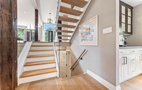 Photo 15 at 12 Glenview Drive, Aurora Highlands, Aurora