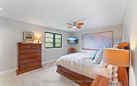 Photo 18 at 12 Glenview Drive, Aurora Highlands, Aurora