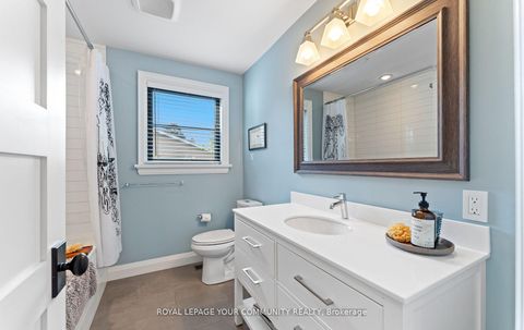 Photo 23 at 12 Glenview Drive, Aurora Highlands, Aurora