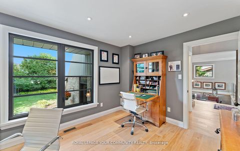 Photo 26 at 12 Glenview Drive, Aurora Highlands, Aurora