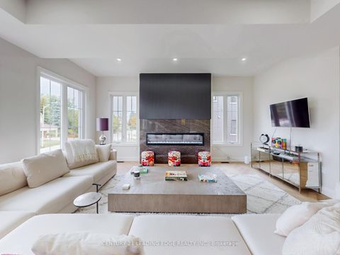 Photo 7 at 31 Naughton Drive, Westbrook, Richmond Hill