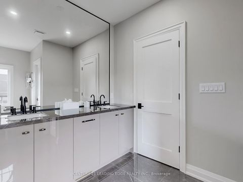 Photo 25 at 31 Naughton Drive, Westbrook, Richmond Hill