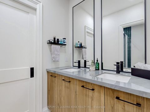 Photo 29 at 31 Naughton Drive, Westbrook, Richmond Hill