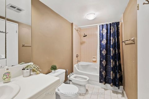 Photo 33 at TH 15 - 260 Heath Street W, Forest Hill South, Toronto