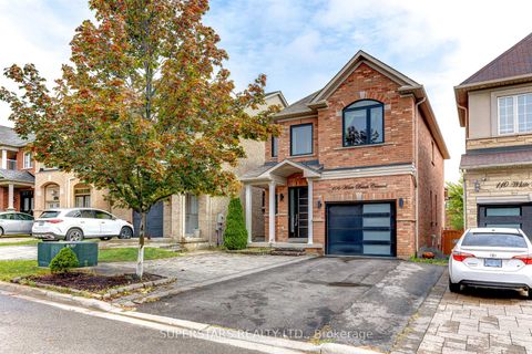 Photo 7 at 106 White Beach Crescent, Patterson, Vaughan