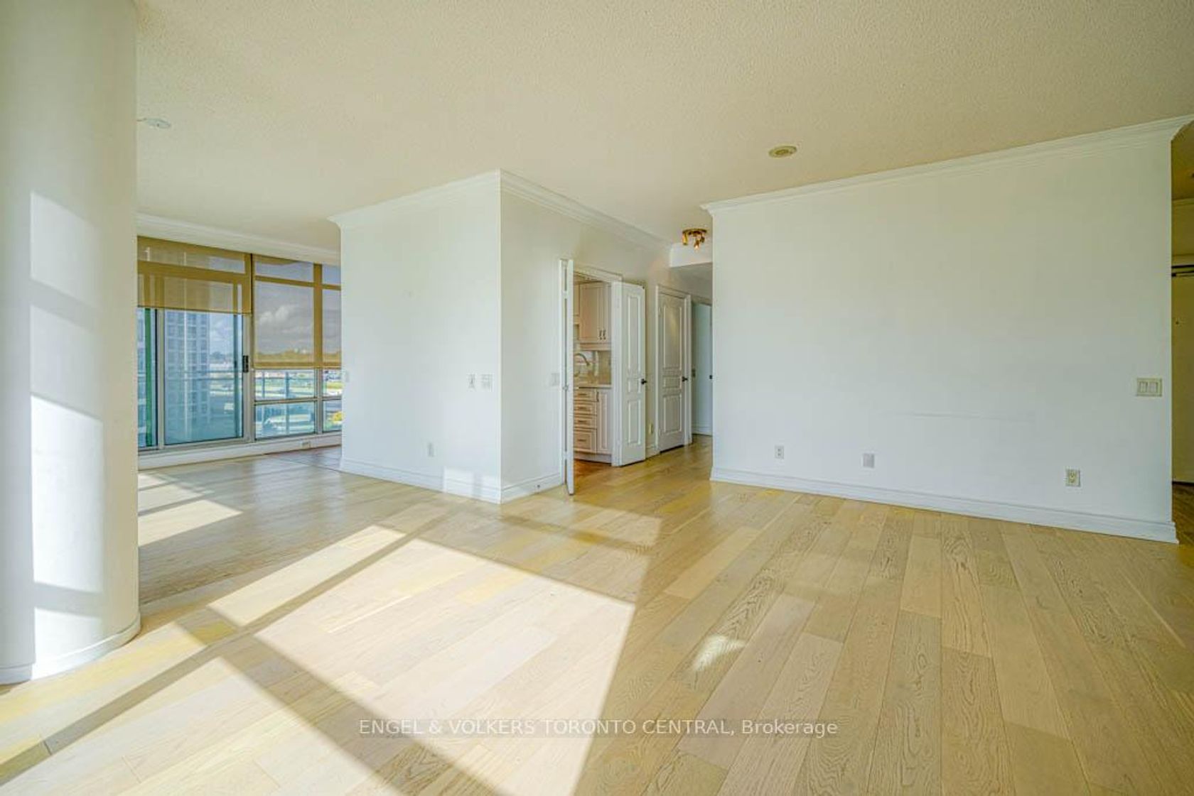 Photo 16 at 805 - 5 Marine Parade Drive, Mimico, Toronto Photo 16 at 805 - 5 Marine Parade Drive, Mimico, Toronto