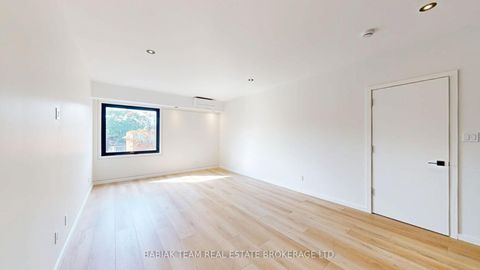 Photo 17 at 3212 Dundas Street W, Junction Area, Toronto