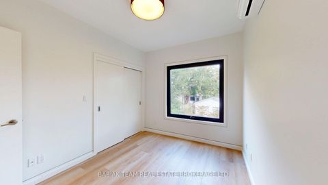 Photo 19 at 3212 Dundas Street W, Junction Area, Toronto