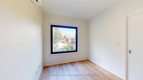 Photo 20 at 3212 Dundas Street W, Junction Area, Toronto