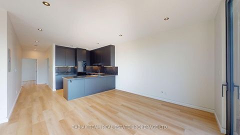 Photo 26 at 3212 Dundas Street W, Junction Area, Toronto