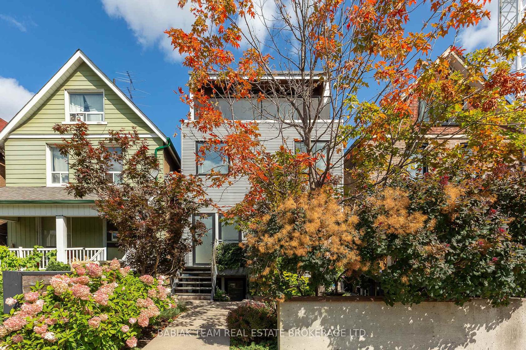 3212 Dundas Street W, Junction Area, Toronto  by Loree Meneguzzi Real Estate 3212 Dundas Street W, Junction Area, Toronto