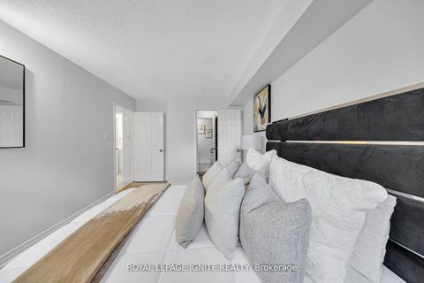 Photo 19 at 215 - 88 Alton Towers Circle, Milliken, Toronto