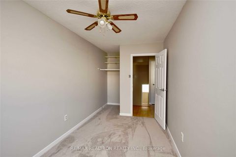 Photo 10 at 12 Robin Court, Cundles East, Barrie