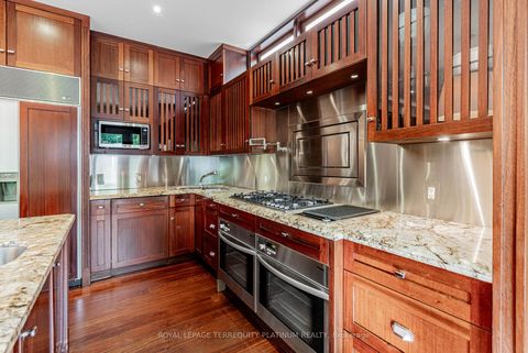 Photo 12 at 177 Roxborough Drive, Moore Park, Toronto