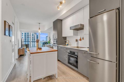 Photo 3 at 1410 - 11 Lillian Street, Mount Pleasant West, Toronto