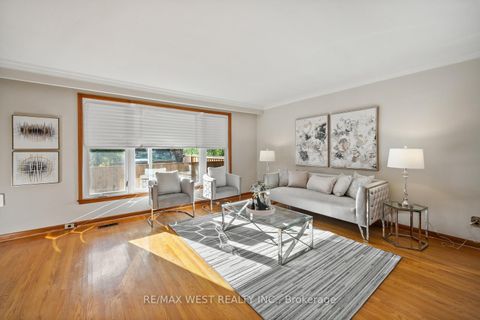 Photo 6 at 47 Gibson Avenue, Beaumonde Heights, Toronto Photo 6 at 47 Gibson Avenue, Beaumonde Heights, Toronto