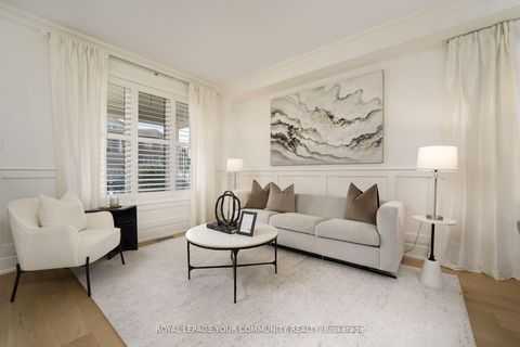 Photo 9 at 4 Dairy Avenue, Oak Ridges, Richmond Hill