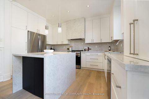 Photo 16 at 4 Dairy Avenue, Oak Ridges, Richmond Hill