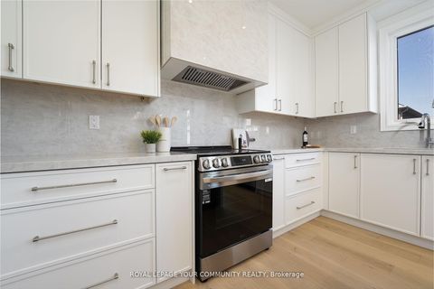 Photo 18 at 4 Dairy Avenue, Oak Ridges, Richmond Hill