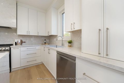 Photo 20 at 4 Dairy Avenue, Oak Ridges, Richmond Hill