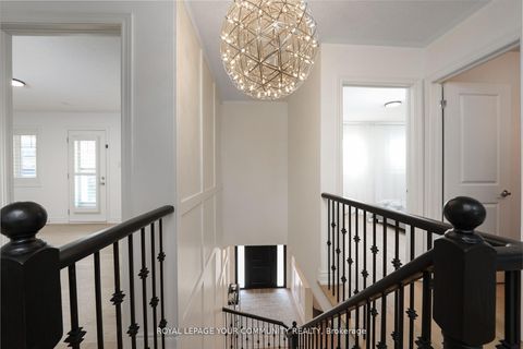 Photo 23 at 4 Dairy Avenue, Oak Ridges, Richmond Hill