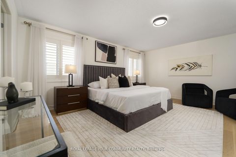 Photo 25 at 4 Dairy Avenue, Oak Ridges, Richmond Hill