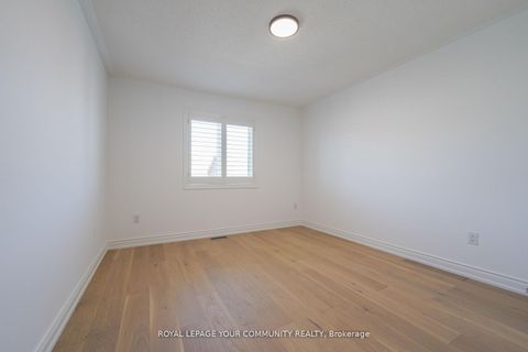 Photo 30 at 4 Dairy Avenue, Oak Ridges, Richmond Hill