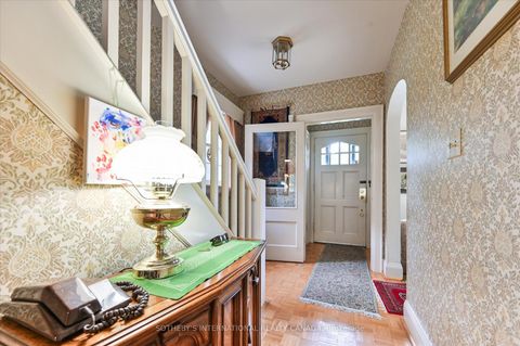 Photo 6 at 78 Humberview Road, Lambton Baby Point, Toronto