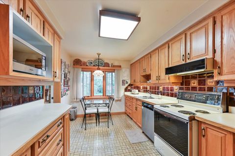 Photo 12 at 78 Humberview Road, Lambton Baby Point, Toronto