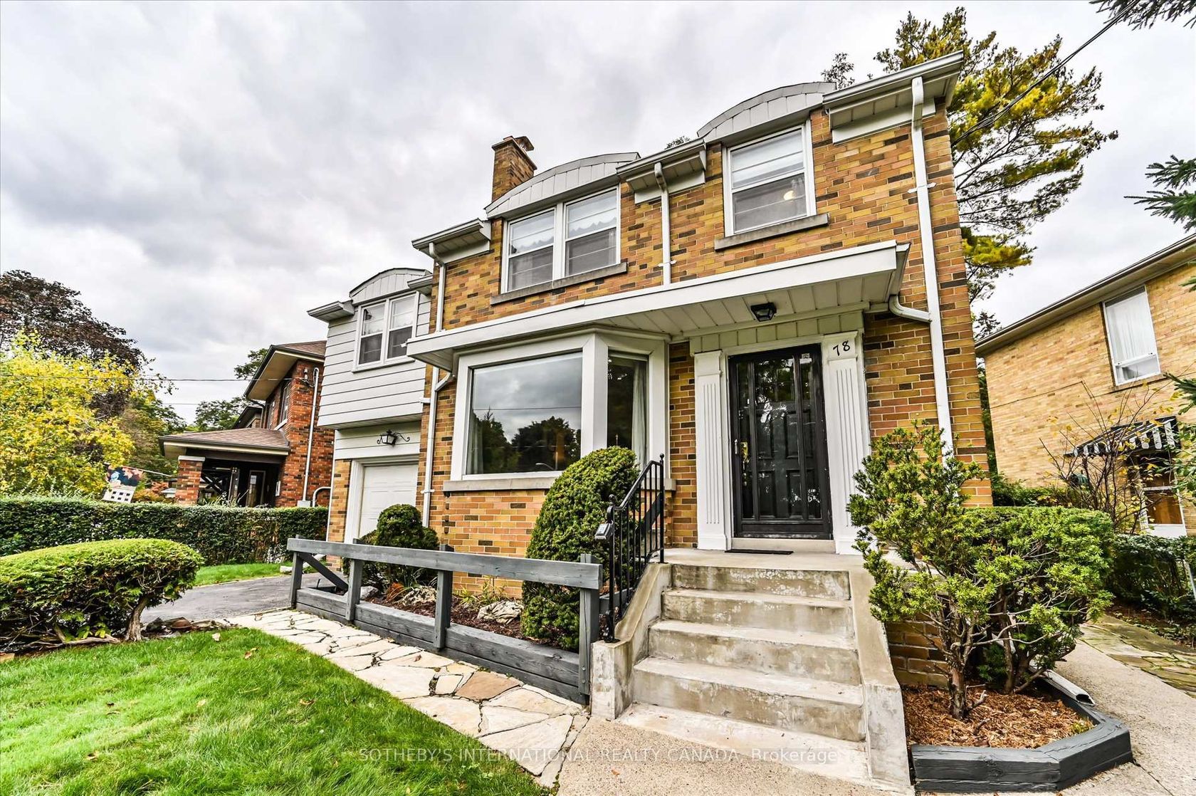 Photo 3 at 78 Humberview Road, Lambton Baby Point, Toronto Photo 3 at 78 Humberview Road, Lambton Baby Point, Toronto