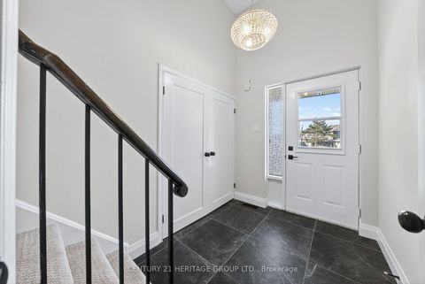 Photo 3 at 654 Gibney Crescent, Summerhill Estates, Newmarket