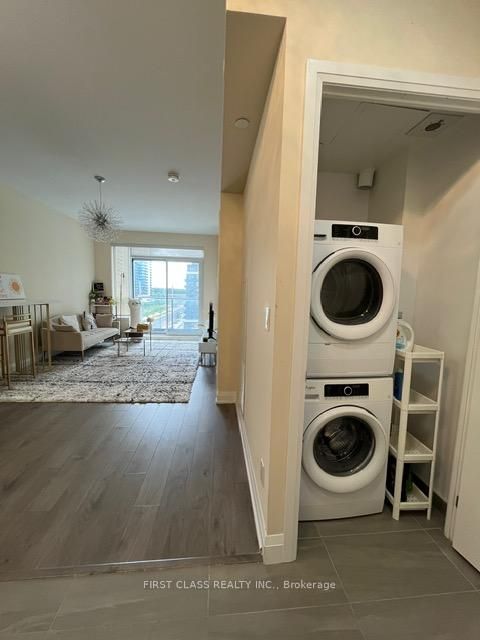 Photo 4 at 812 - 396 HIGHWAY 7, Doncrest, Richmond Hill