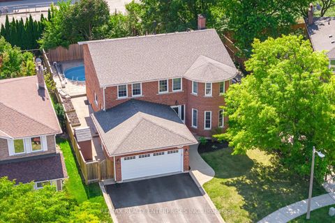 Photo 1 at 1166 Priory Court, GA Glen Abbey, Oakville